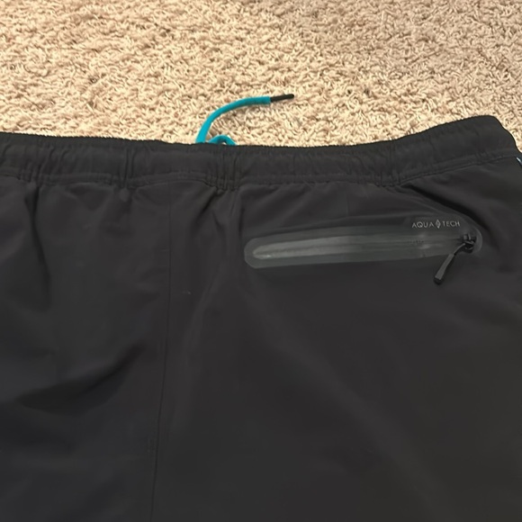 Aqua Tech XL black swim trunks - Picture 4 of 4